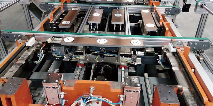 光伏組件制造設(shè)備-自動裝框機(jī)